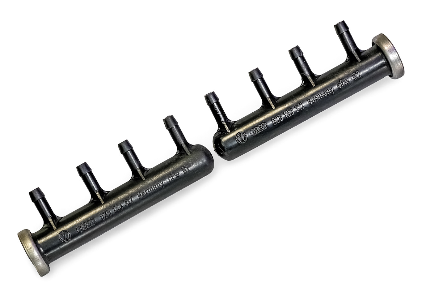 025133317 - PRE OWNED GOOD GENUINE OEM GERMAN VW VOLKSWAGEN FUEL RAIL PAIR FOR 1980-92 VW FUEL INJECTED VANAGON / SYNCRO 1.9L 2.1L (AIRCOOLED & WATERBOXER)