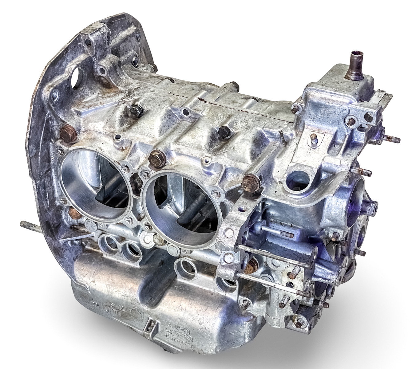 OEM VW VOLKSWAGEN EA211 AIRCOOLED 2.0L / 2000cc 4 CYLINDER HYDRAULIC ENGINE CASE - GAS - 1979-83 VW T3 / TYPE 25 BUS TRANSPORTER VANAGON WESTFALIA - PORSCHE 914 071101101 071101102C