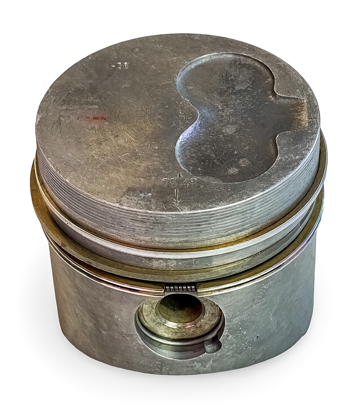 NOS GENUINE AUDI VW METAL LEVE 76.5mm PISTON W/ RINGS, WRIST PIN & CLIPS - 79-83 AUDI 4000 5000 DIESEL / 82-84 VOLVO 244 245 / 81-88 VOLKSWAGEN DASHER GOLF JETTA RABBIT VANAGON 068107065E