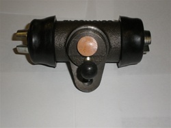 Front Wheel Cylinder Super Beetle 71-79